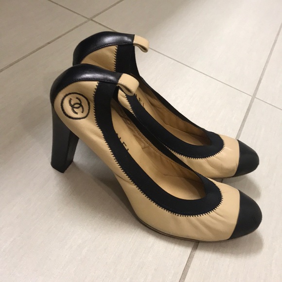 CHANEL Shoes - Chanel Black Beige pump